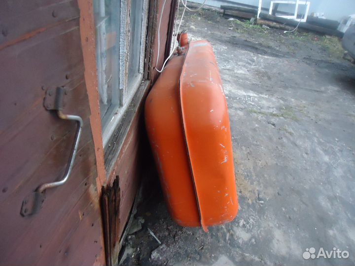 Топливный бак 250л