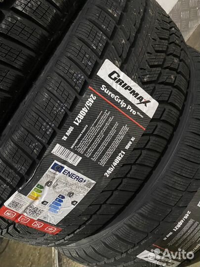 Gripmax SureGrip Pro Winter 245/40 R21 и 275/35 R21