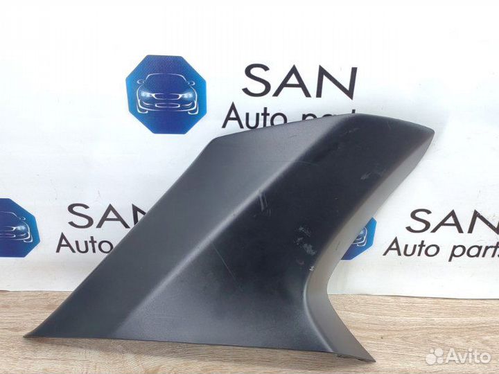 Накладка задней стойки задняя левая Bmw X5 Рест