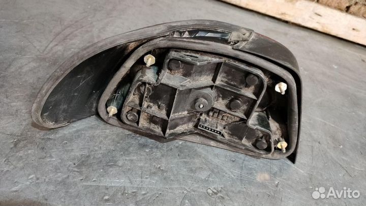 Фонарь задний правый Volvo C70 1999