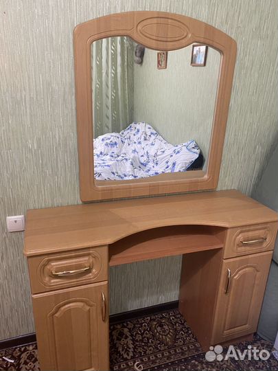 Туалетный столик бу