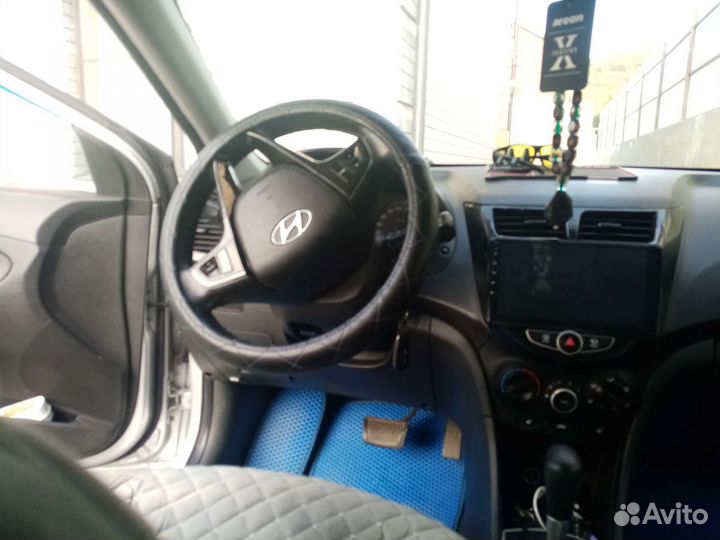 Hyundai Solaris 1.4 AT, 2012, 150 000 км