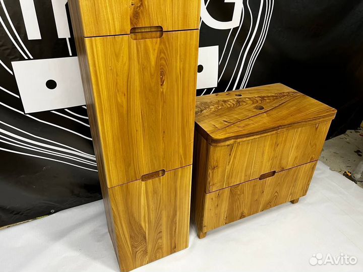 Шкаф пенал из массива