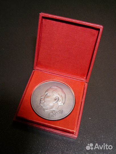 Настольные юбилейные медали