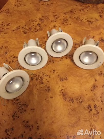Точечные светильники с лампой R50 Е14 б/у 4 шт