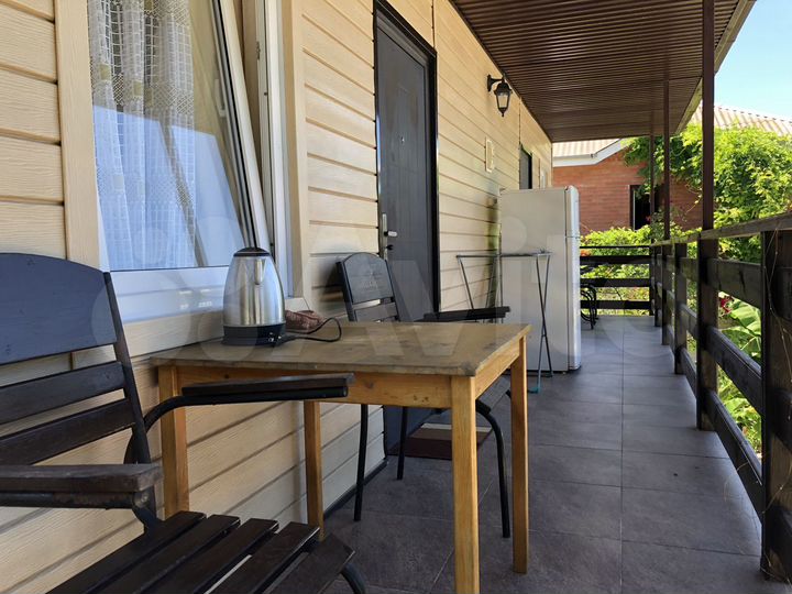 Комната 15 м² в 5-к., 2/2 эт.