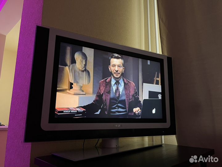 Телевизор philips ambilight