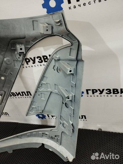 Окантовка правой фары Volvo FH5 84449155