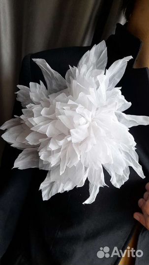 Брошь Цветок из шелка 22см