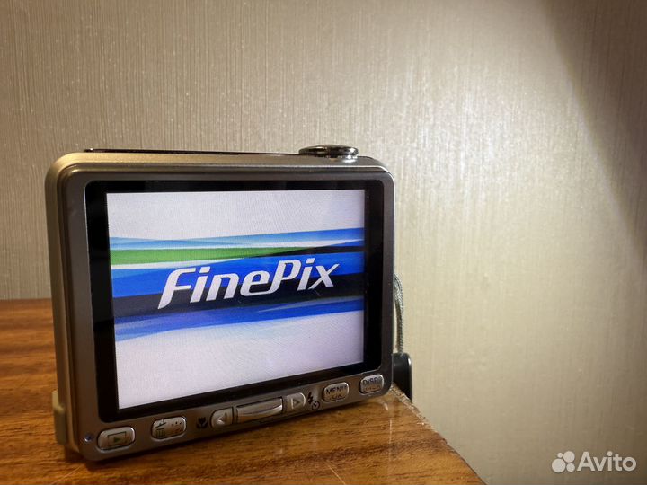 На ремонт FujiFilm FinePix V10 Digital Camera