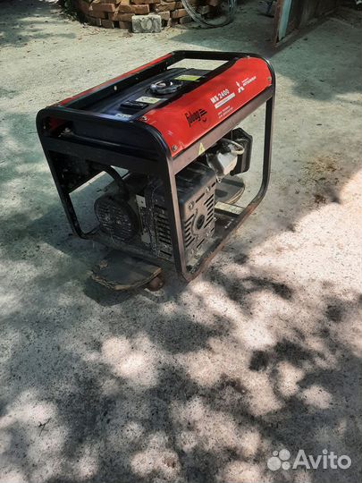 Бензогенератор бу