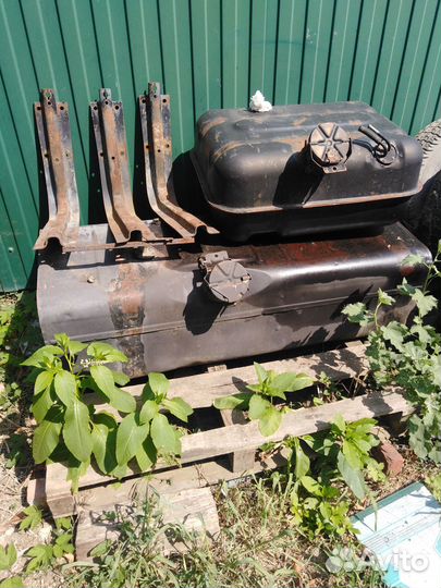 Продается топливный бак Камаз 240л