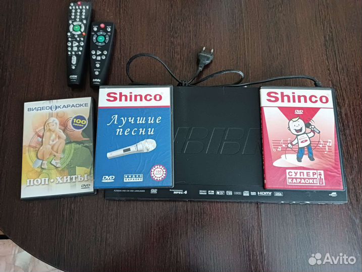 Dvd плеер bbk с тремя дисками караоке