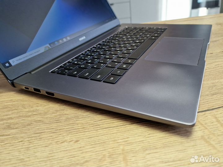 Ультрабук Honor Ryzen 5/15.6/FHD/IPS/SSD