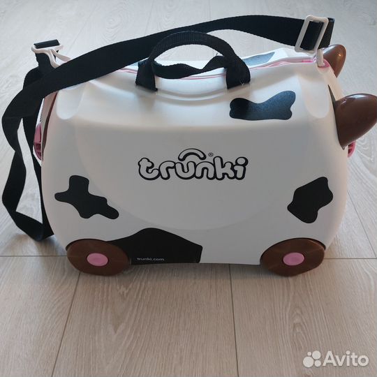 Детский чемодан каталка