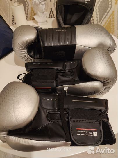 Боксёрские перчатки для спаррингов 12 унций