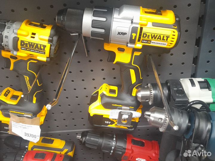 Бесщеточная ударная дрель-шуруповерт dewalt DCD996