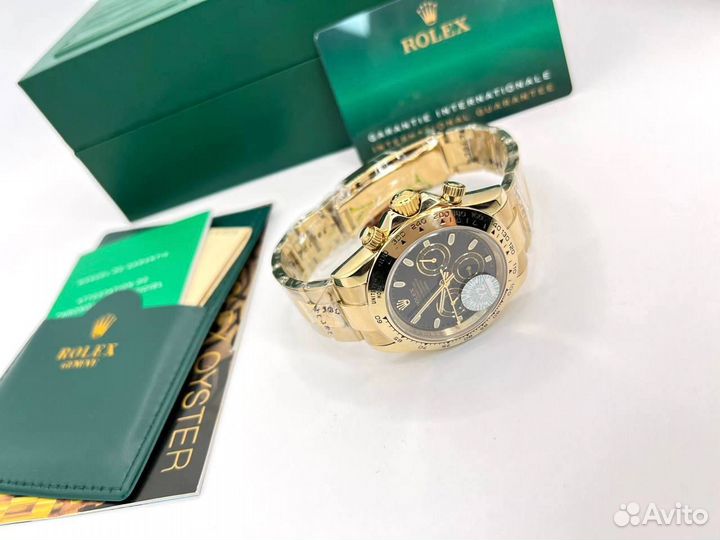 Часы Rolex Daytona с чёрным циферблатом