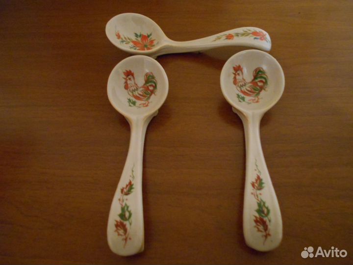 Фарфоровые ложки для сервировки стола