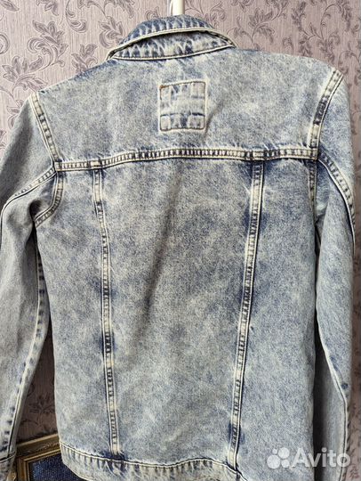 Джинсовая куртка