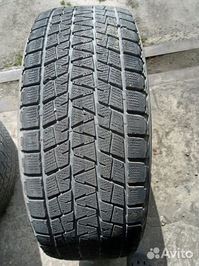 Bridgestone Blizzak DM-V1 265/65 R17