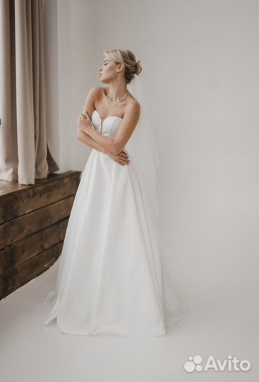 Прически, локоны и макияж