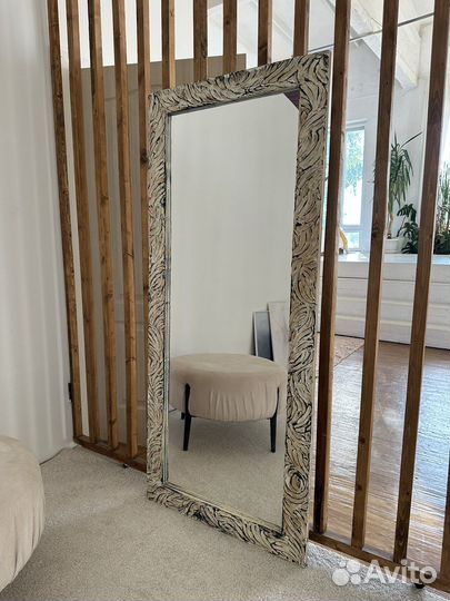 Зеркало в рост с рамой