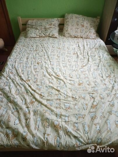 Кровать двухспальная 140 200 бу с матрасом