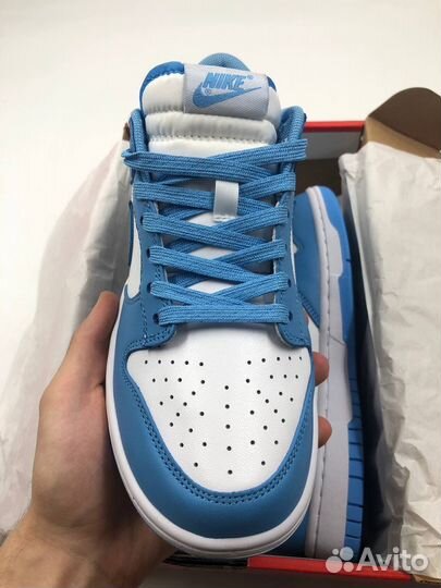 Nike dunk low university blue