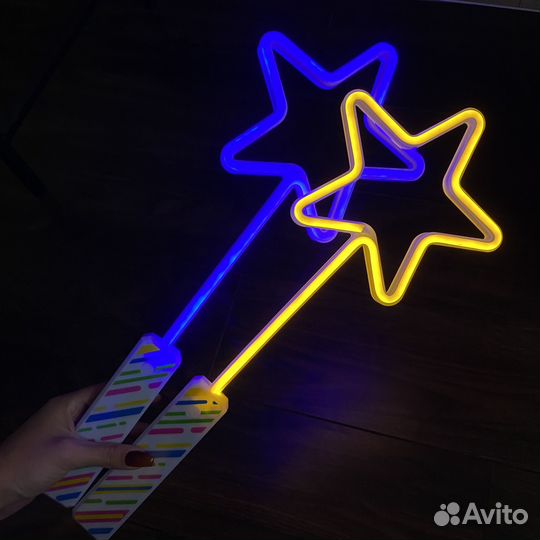 Неоновая лампа в виде звезды