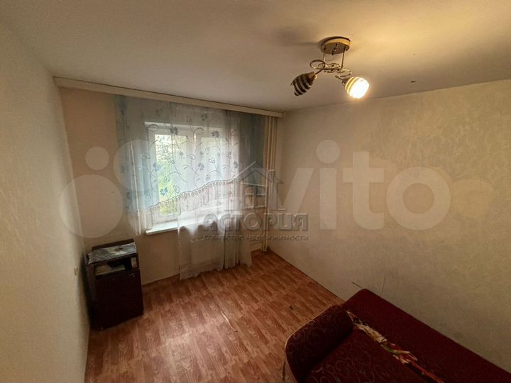 2-к. квартира, 54 м², 3/10 эт.