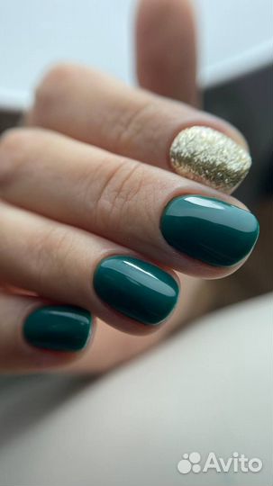 Модель на маникюр