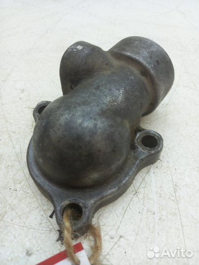 Крышка термостата Toyota Camry VCV10 3vzfe