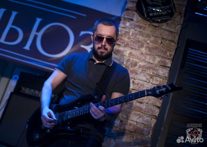 Преподаватель по гитаре