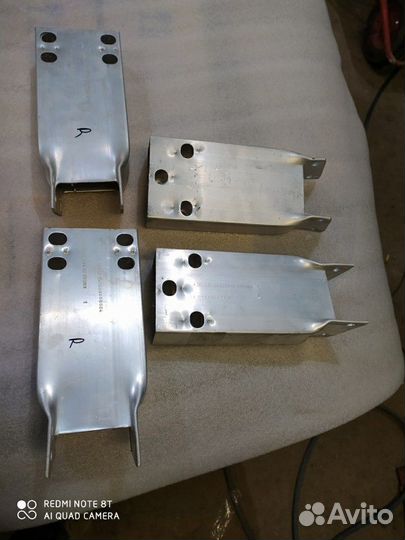 Кронштейн усилителя бампера Mercedes Benz C w205