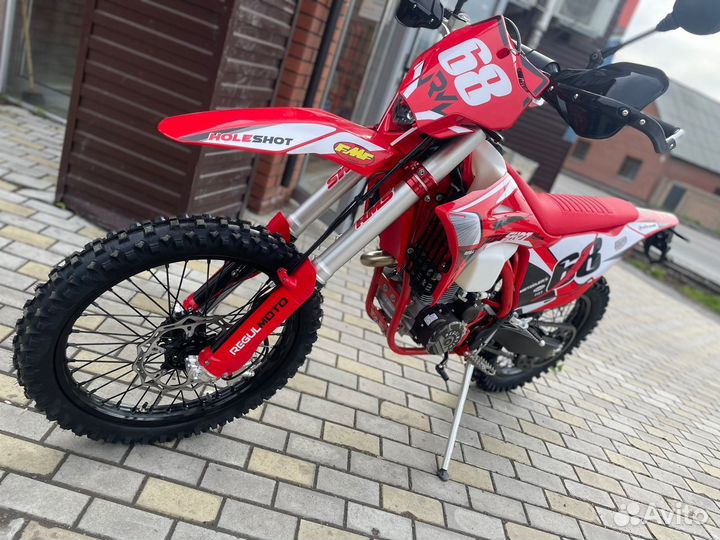 Regulmoto Holeshot Red Edition 300 4 кл