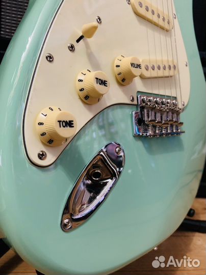 Леворукая Электрогитара (комплект)