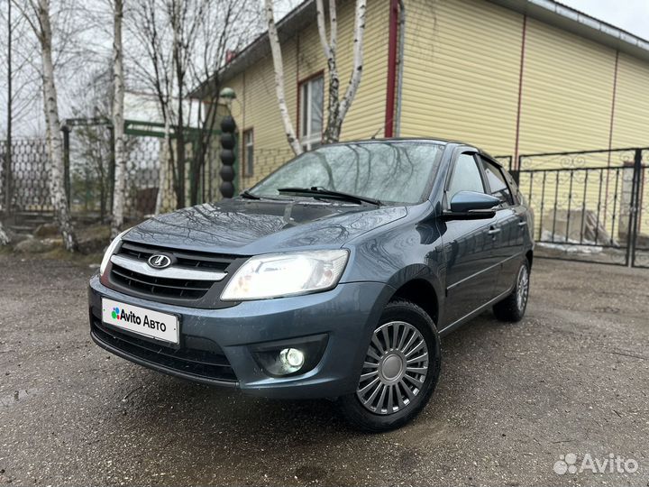 LADA Granta 1.6 МТ, 2015, 140 000 км