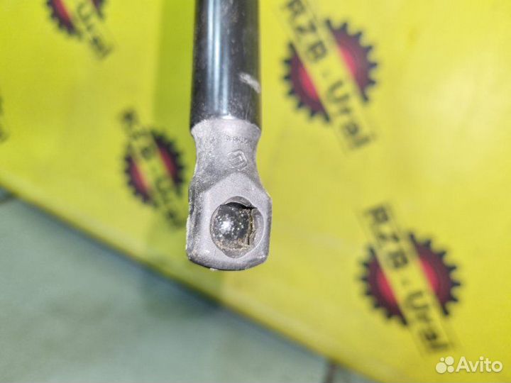 Амортизатор капота Chery Tiggo 7 Pro Max 1.6