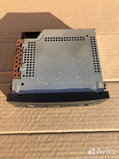 96489417 Штатная магнитола Peugeot 307