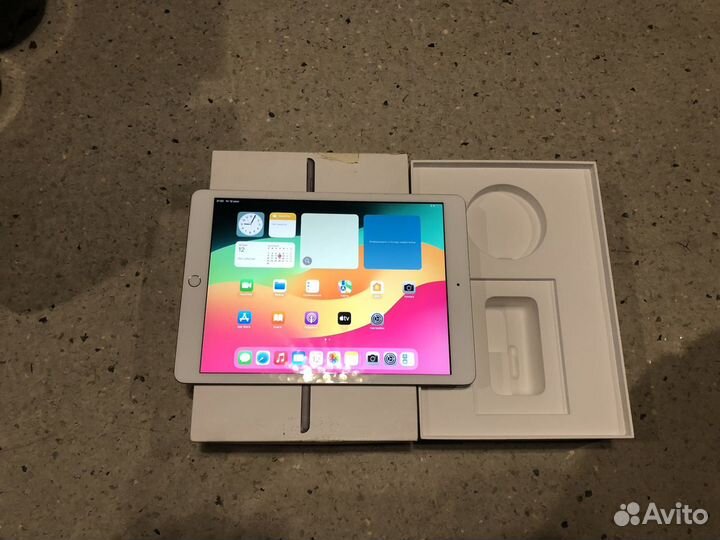 iPad 7, 32 GB(акб 90%)