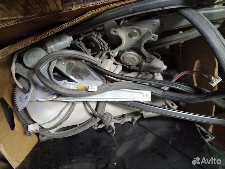 Запчамти на мазду премаси