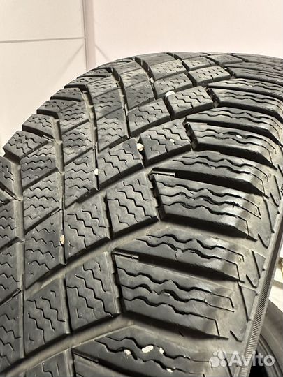 Continental ContiVikingContact 7 215/60 R17