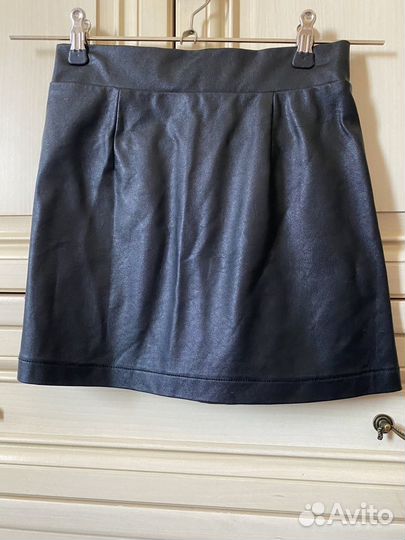 Черная юбка из экокожи на рост 140 см