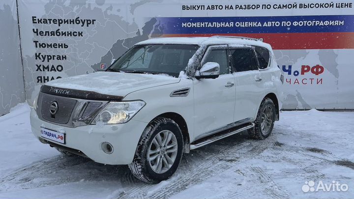 Панель задняя Nissan Patrol (Y62)