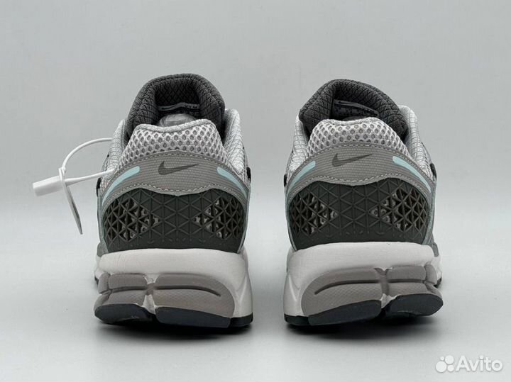 Кроссовки Nike Air Zoom Vomero 5