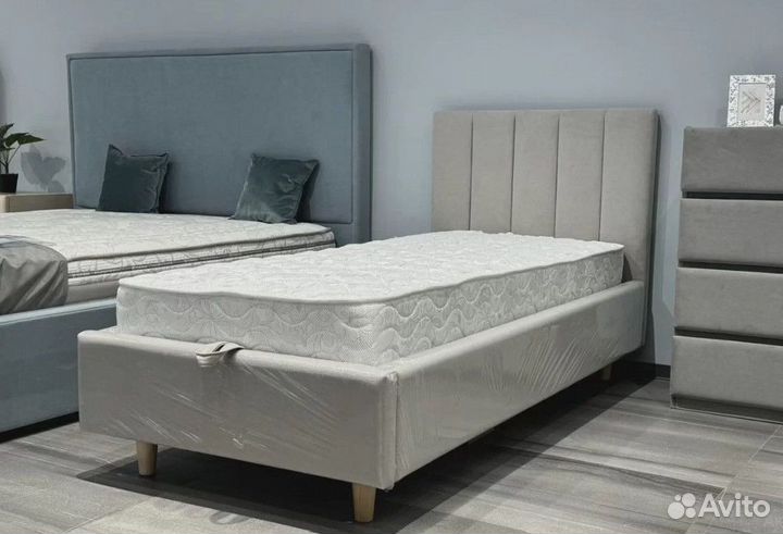 Односпальная мягкая кровать