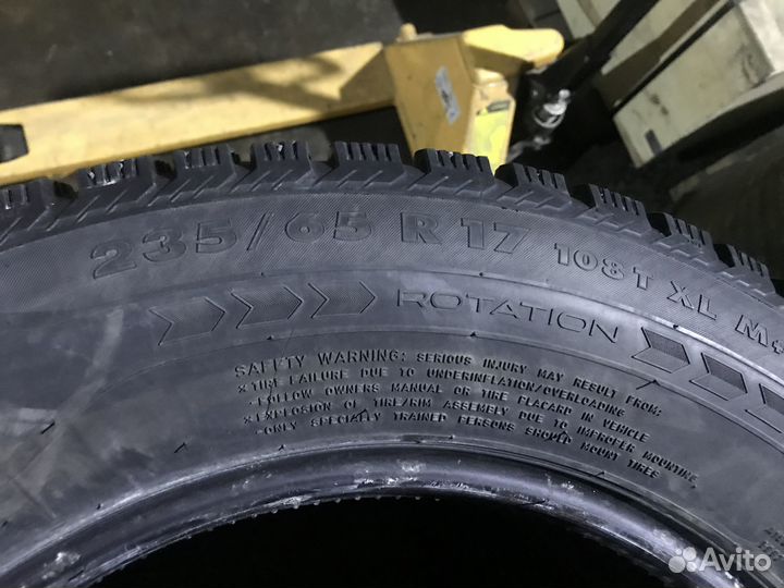 Nokian Tyres Hakkapeliitta SUV 235/65 R17 108T