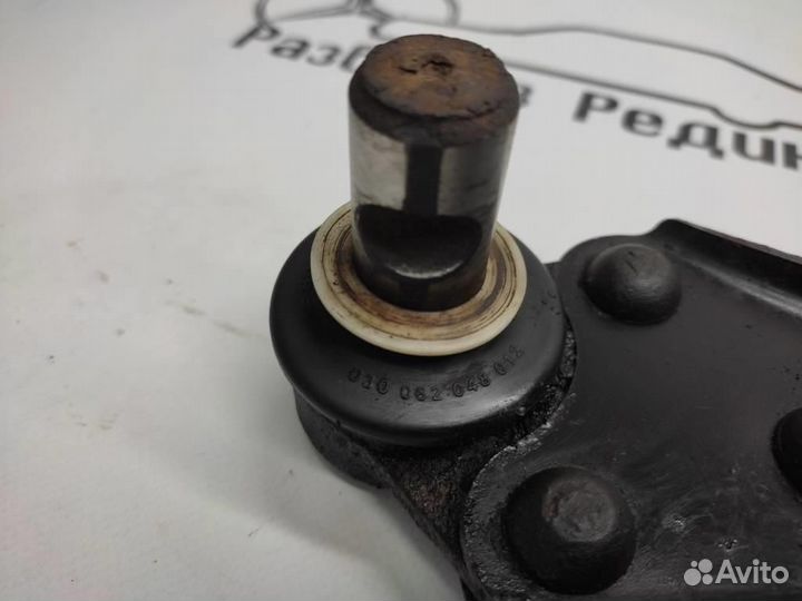 Рычаг передний нижний левый W638 V-class Vito 1