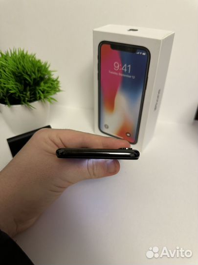 iPhone X, 64 ГБ